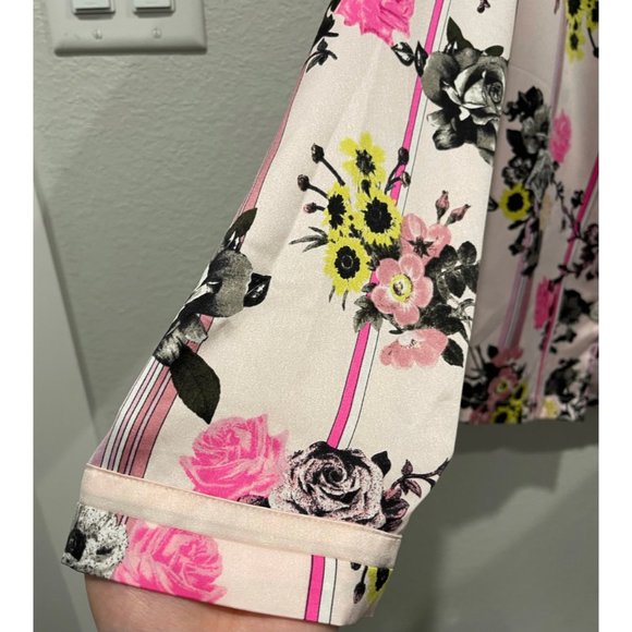 VICTORIA SECRET Pink Floral Satin PJ Top - Picture 3 of 4
